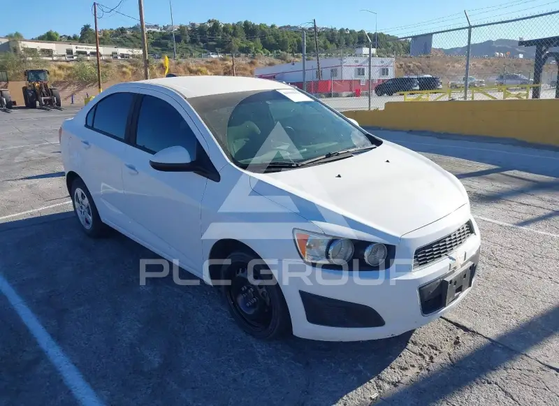 2015 Chevrolet Sonic photo