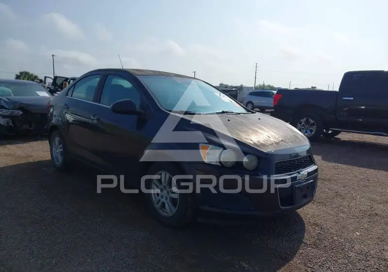 2015 Chevrolet Sonic photo