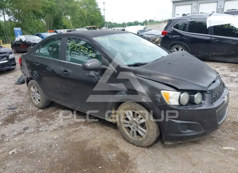 2015 Chevrolet Sonic фото