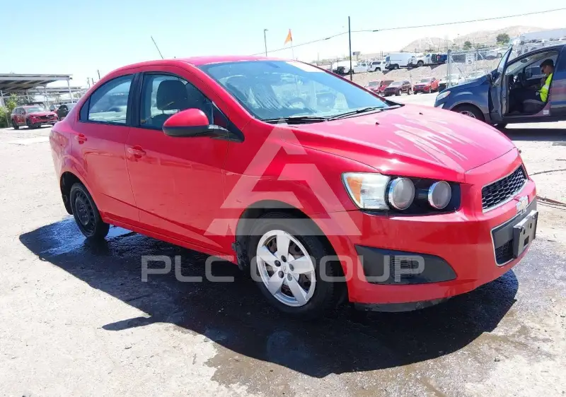 2015 Chevrolet Sonic фото