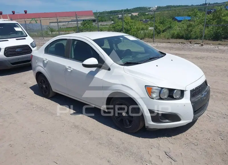2015 Chevrolet Sonic photo