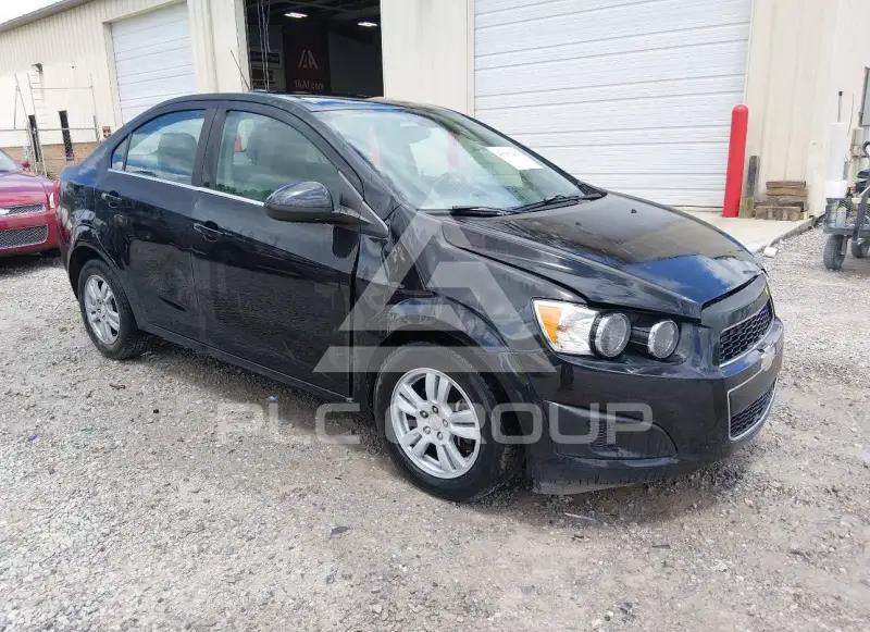 2015 Chevrolet Sonic фото