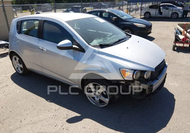2015 Chevrolet Sonic фото