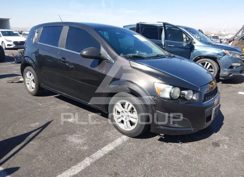 2015 Chevrolet Sonic photo