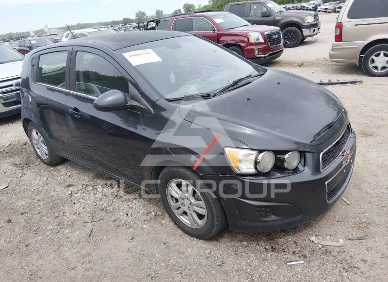 2015 Chevrolet Sonic photo
