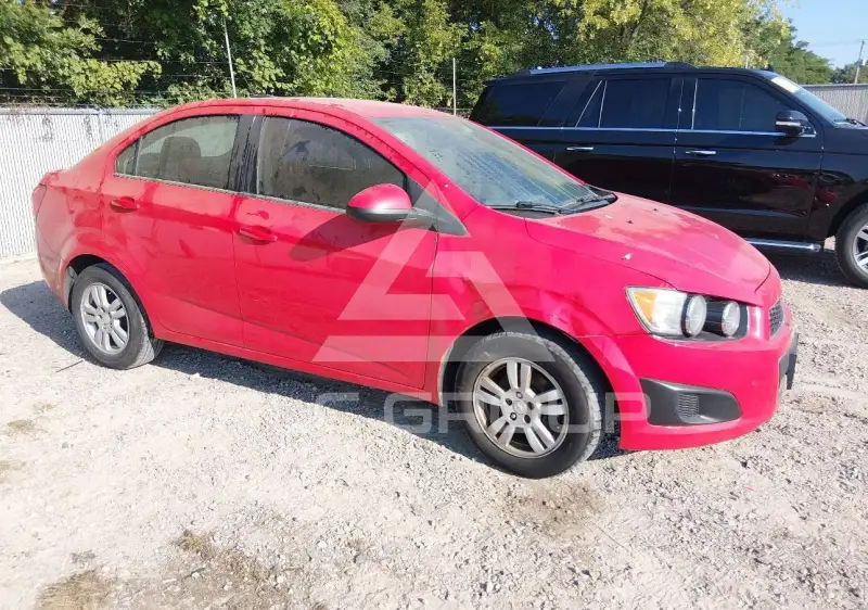 2015 Chevrolet Sonic photo