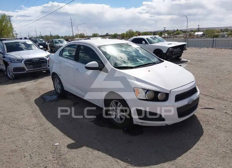 2015 Chevrolet Sonic фото