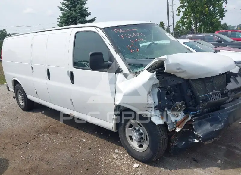 2015 Chevrolet Express photo
