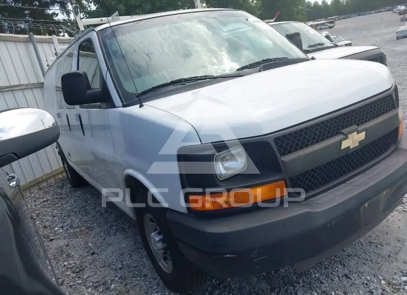 2015 Chevrolet Express photo