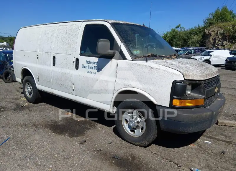 2015 Chevrolet Express photo