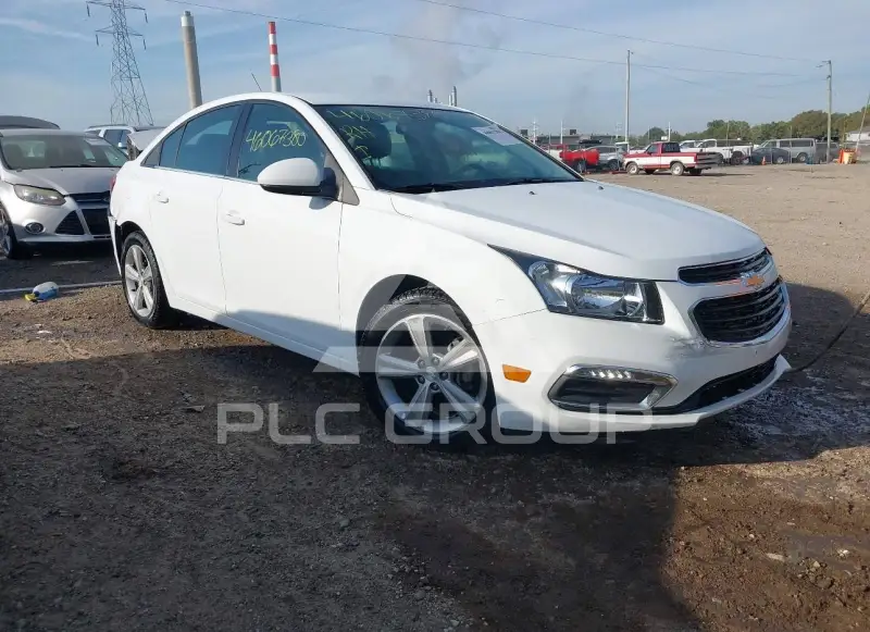 2015 Chevrolet Cruze photo