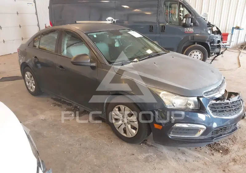 2015 Chevrolet Cruze photo