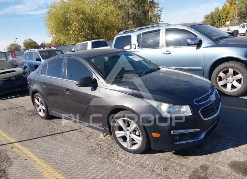 2015 Chevrolet Cruze photo