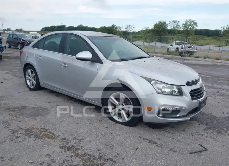 2015 Chevrolet Cruze photo