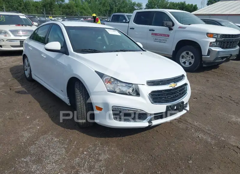 2015 Chevrolet Cruze photo