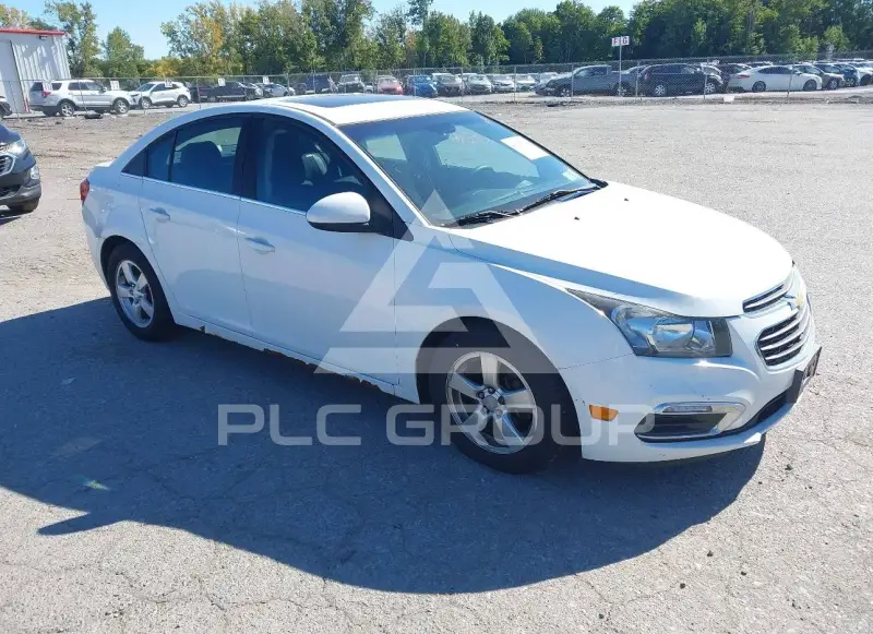 2015 Chevrolet Cruze photo