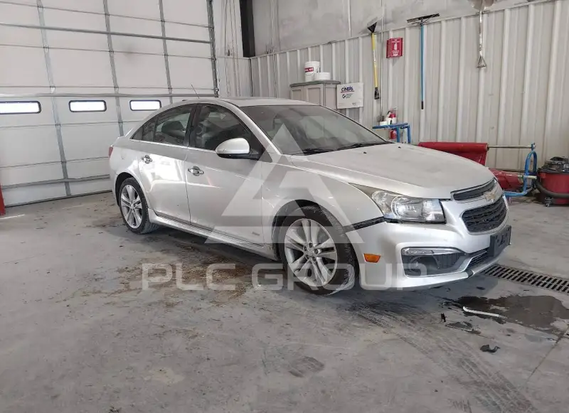 2015 Chevrolet Cruze photo