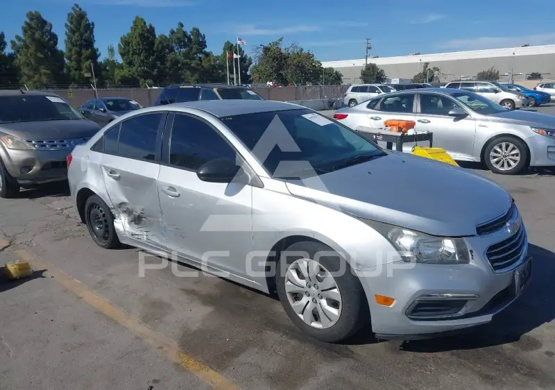 2015 Chevrolet Cruze photo