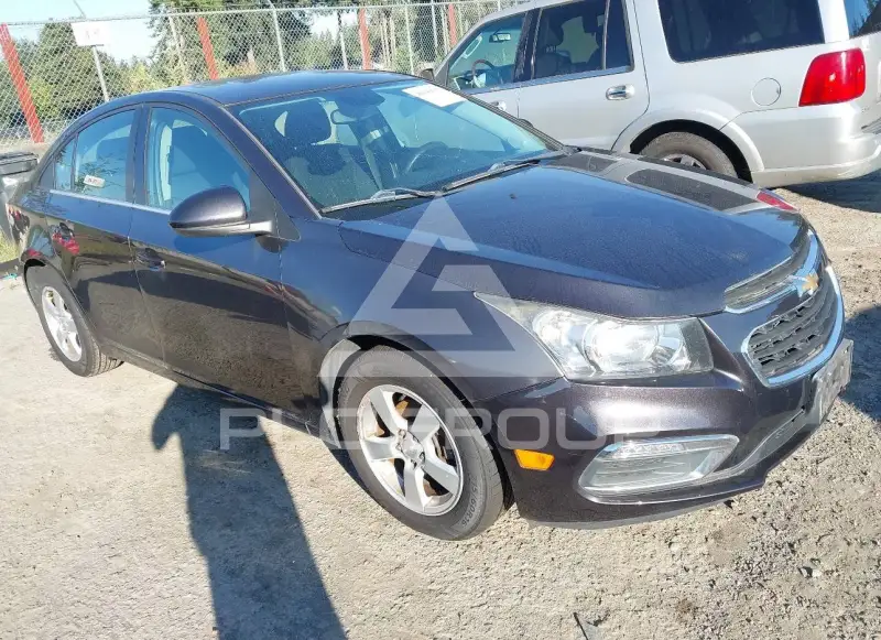 2015 Chevrolet Cruze photo