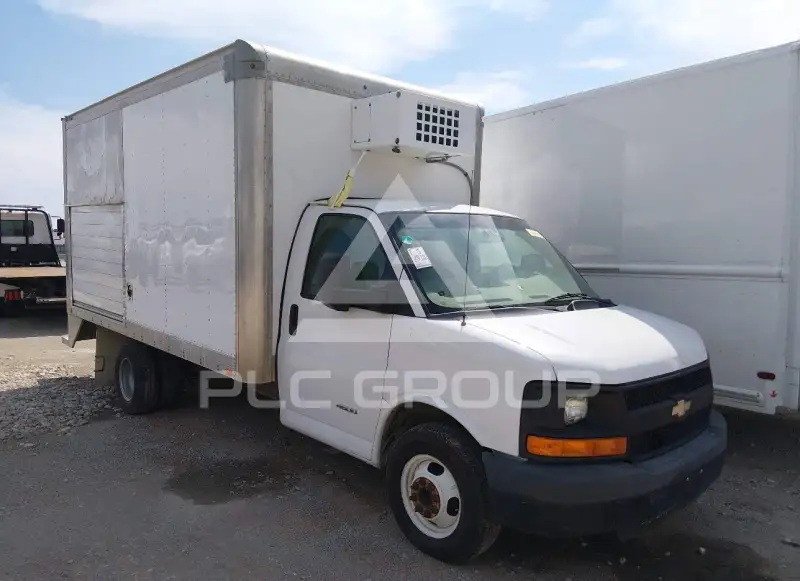 2015 Chevrolet Express фото