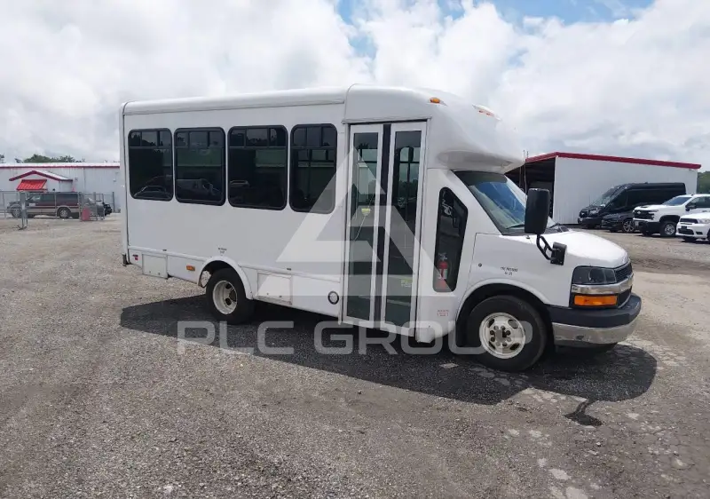 2015 Chevrolet Express фото