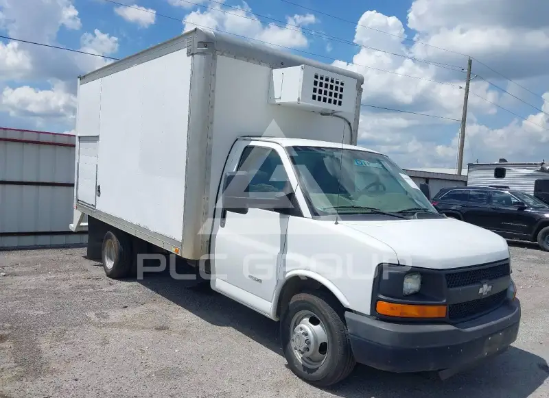 2015 Chevrolet Express фото