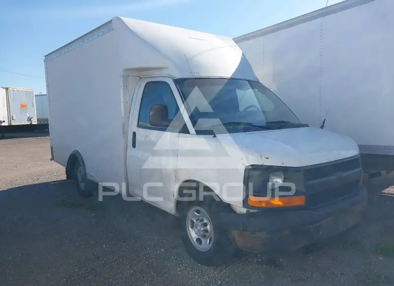 2015 Chevrolet Express photo