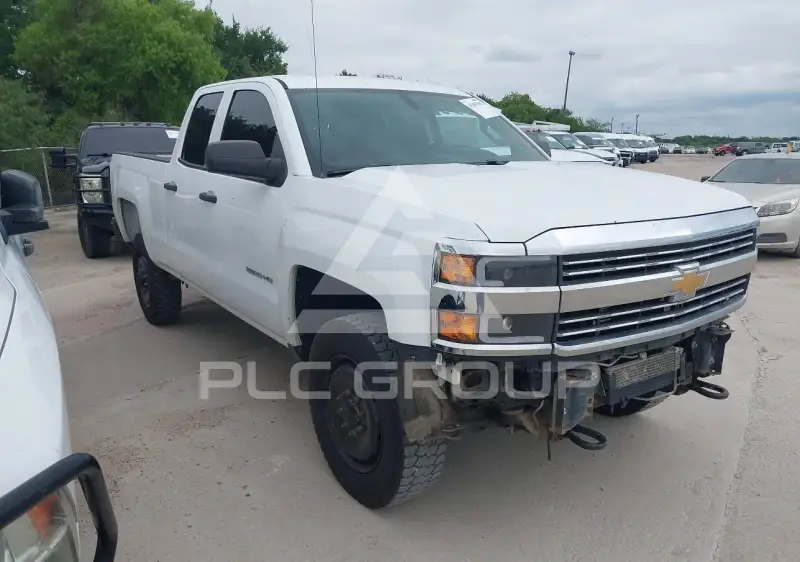 2015 Chevrolet Silverado photo