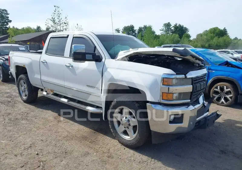 2015 Chevrolet Silverado photo