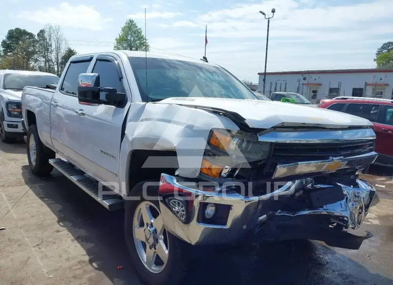 2015 Chevrolet Silverado photo