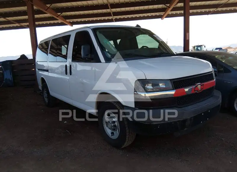 2015 Chevrolet Express photo