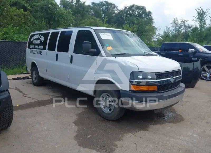 2015 Chevrolet Express фото