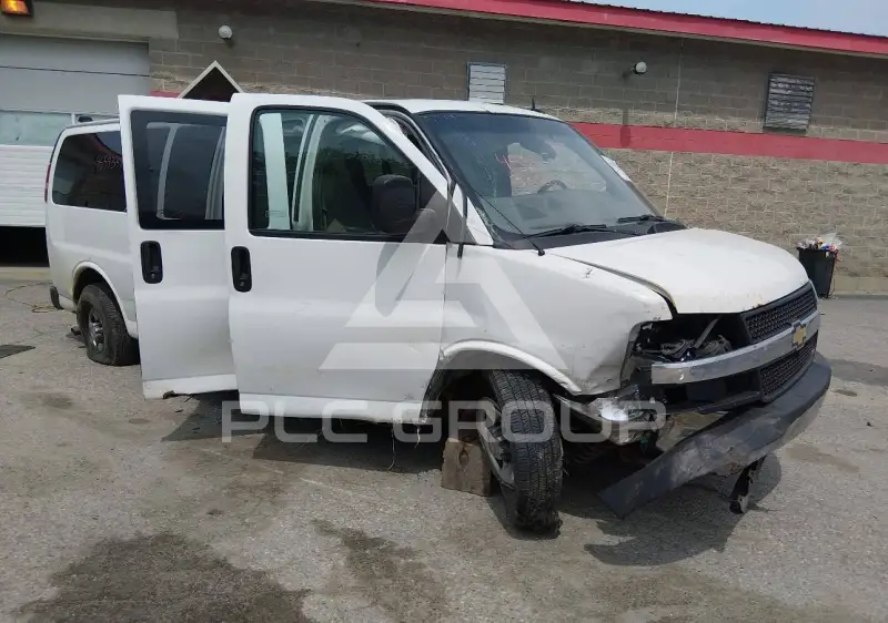 2015 Chevrolet Express photo