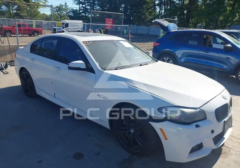 2015 BMW 550 фото