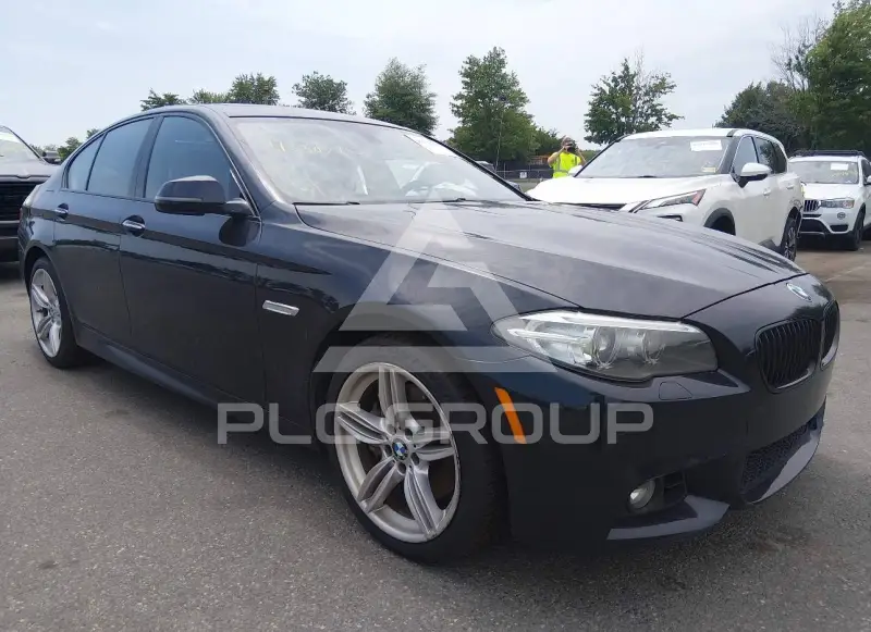 2015 BMW 550 фото