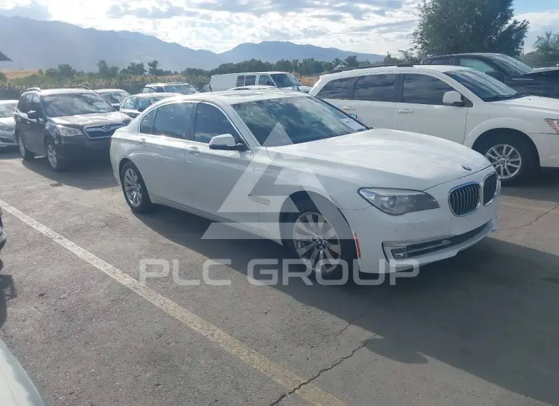 2015 BMW 740 фото