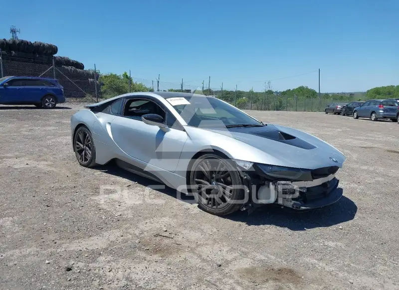 2015 BMW I8 фото