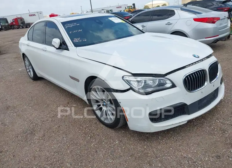 2015 BMW 750 photo