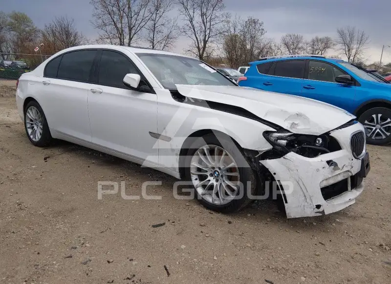 2015 BMW 750 photo
