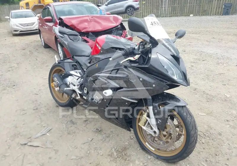 2015 BMW S1000 фото