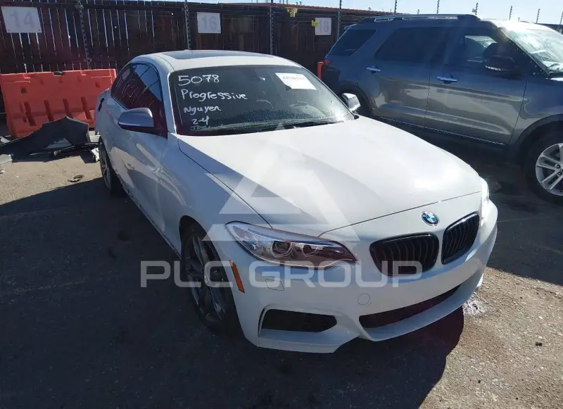 2015 BMW 235M фото