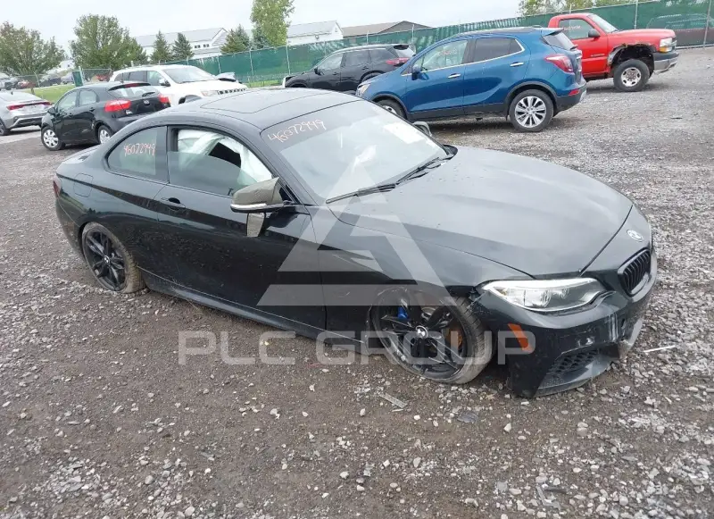2015 BMW 235M фото