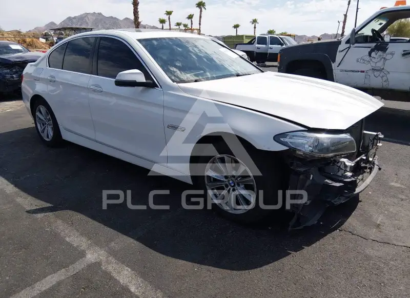 2015 BMW 528 photo
