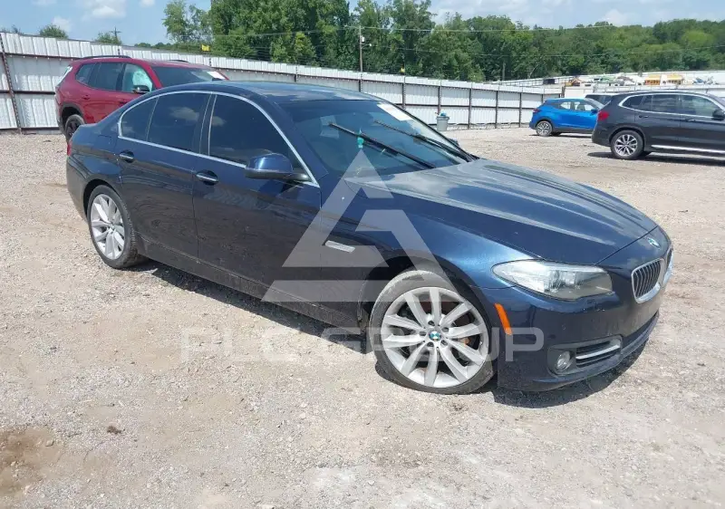 2015 BMW 528 photo
