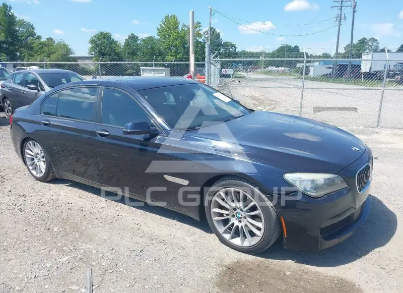 2015 BMW 740 фото