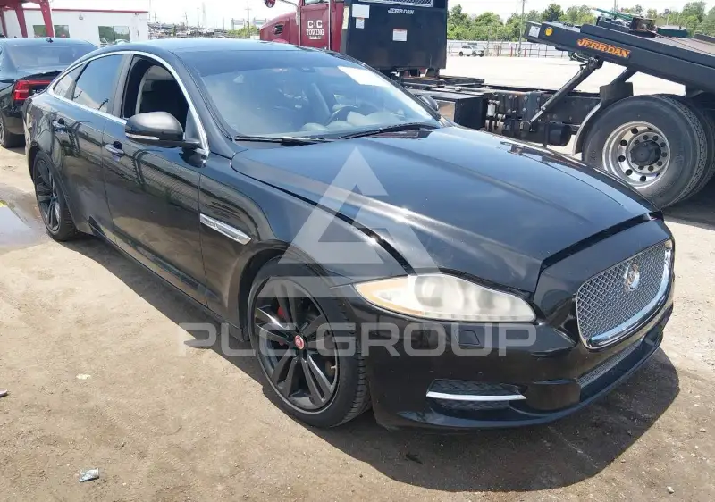 2015 Jaguar XJ photo