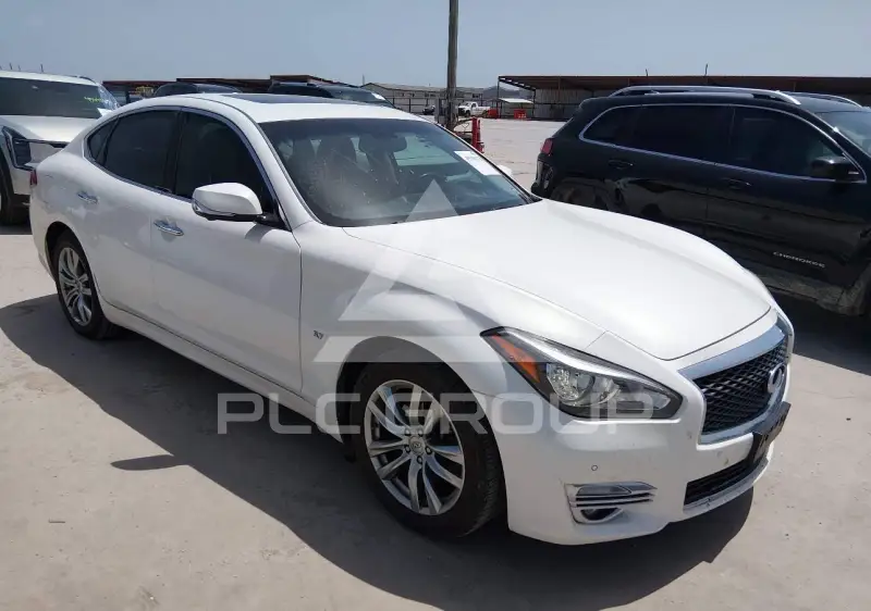 2015 Infinity Q70 фото