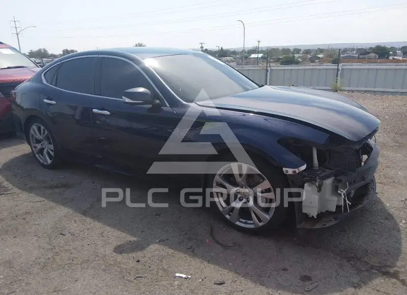 2015 Infinity Q70 фото