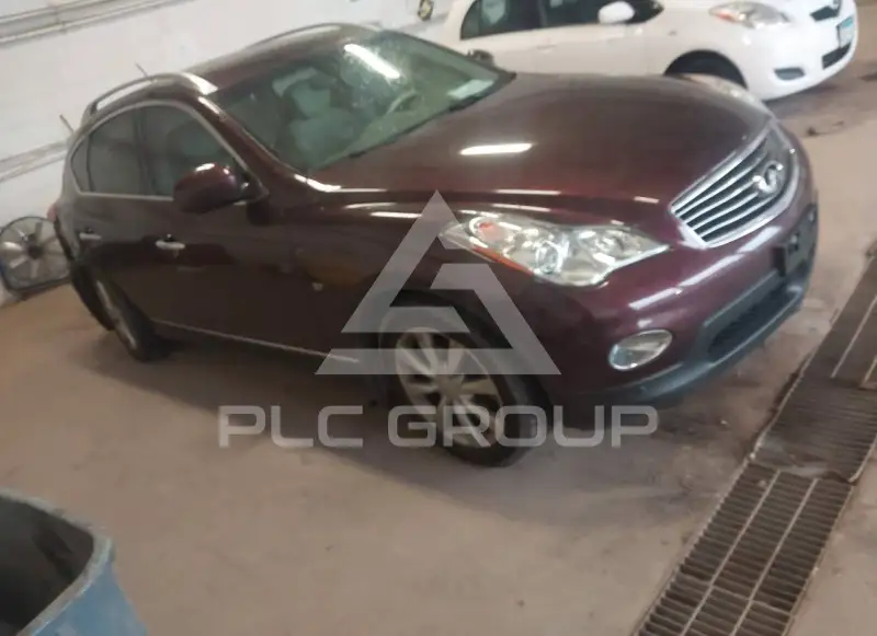 2015 Infinity QX50 photo