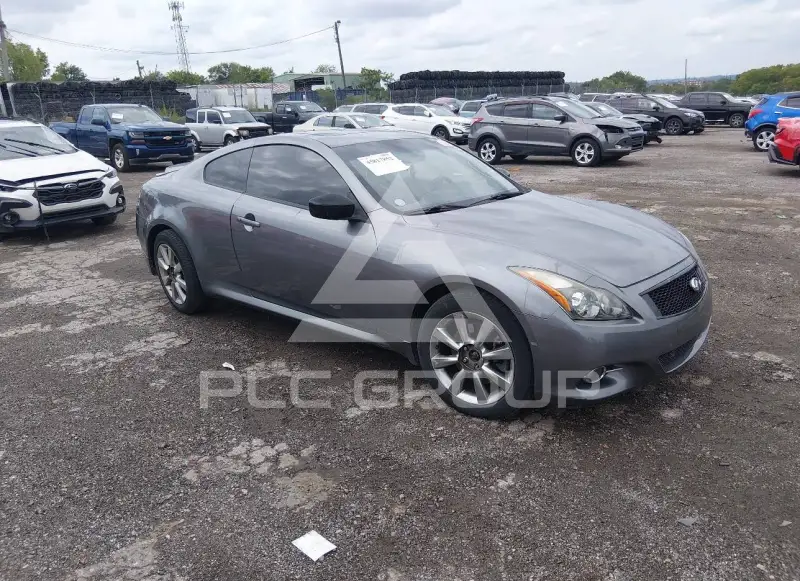 2015 Infinity Q60 фото